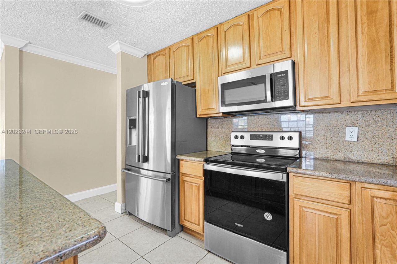 2400 SW 103rd Ct , Miami, FL 33165 Photo