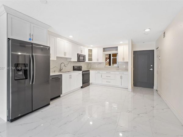 7920 Camino Real , Unit M-109, Miami, FL 33143