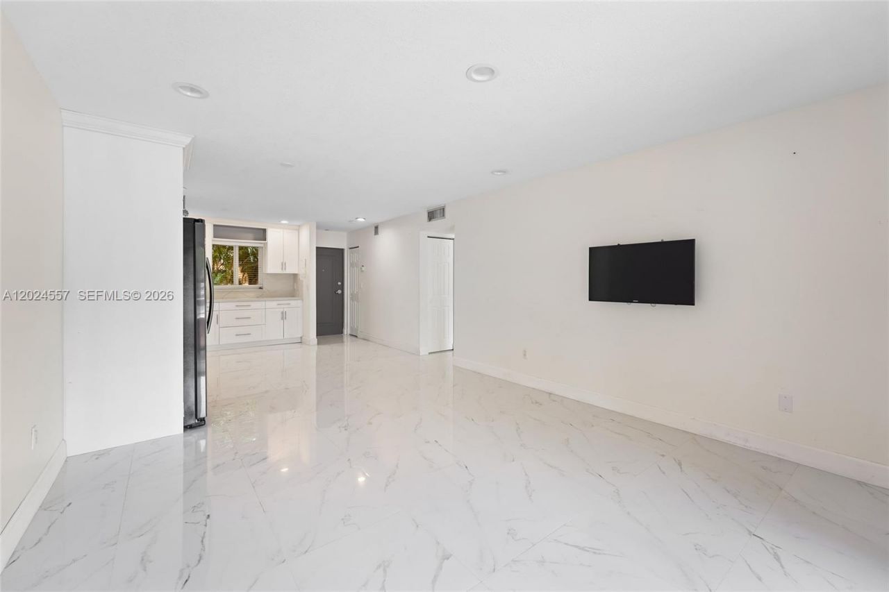 7920 Camino Real , Unit M-109, Miami, FL 33143 Photo
