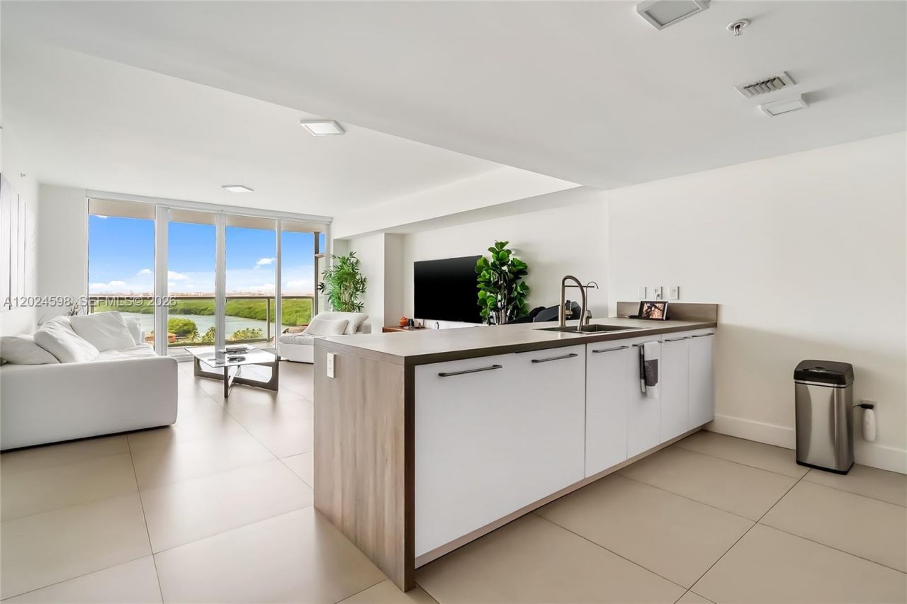 400 Sunny Isles Blvd, Unit 1202, Sunny Isles Beach, FL 33160 Photo