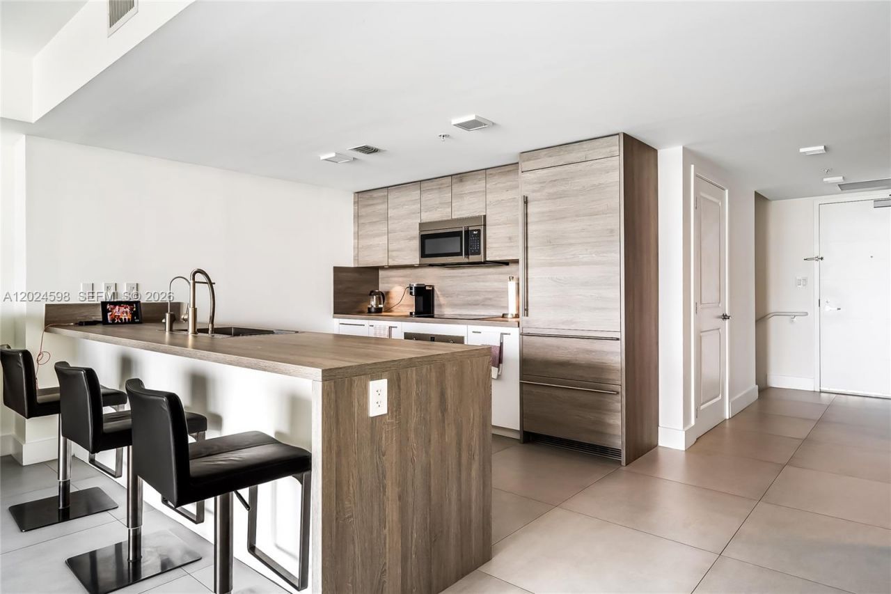 400 Sunny Isles Blvd, Unit 1202, Sunny Isles Beach, FL 33160 Photo