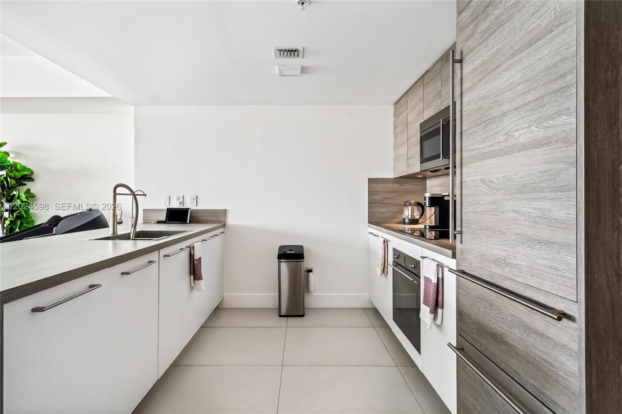 400 Sunny Isles Blvd, Unit 1202, Sunny Isles Beach, FL 33160 Photo