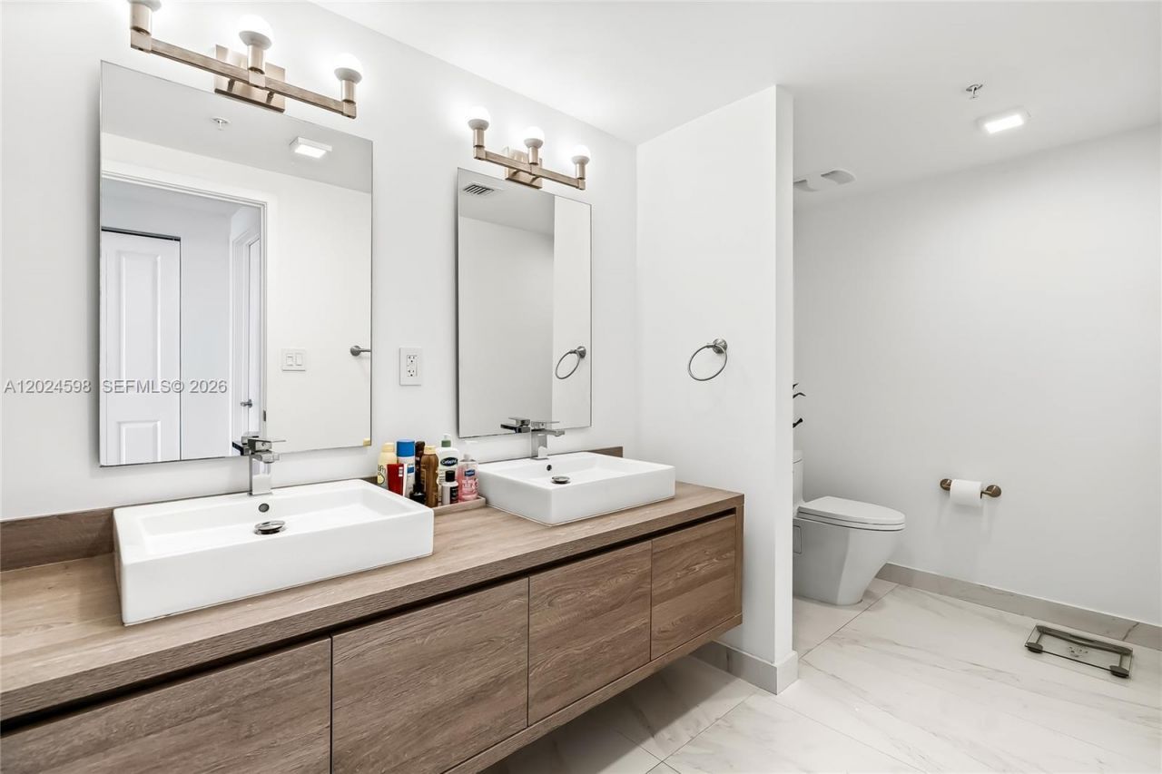 400 Sunny Isles Blvd, Unit 1202, Sunny Isles Beach, FL 33160 Photo