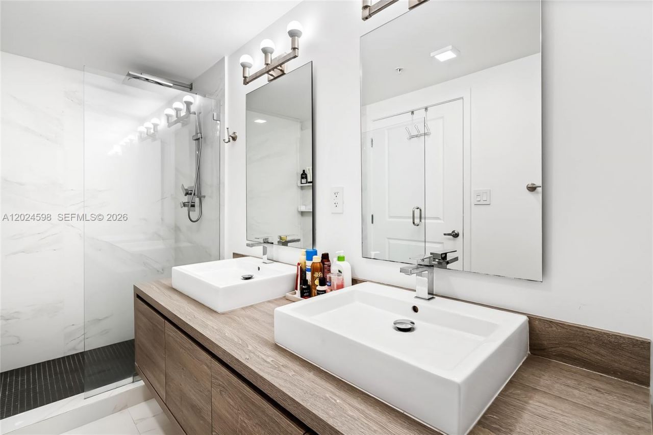 400 Sunny Isles Blvd, Unit 1202, Sunny Isles Beach, FL 33160 Photo
