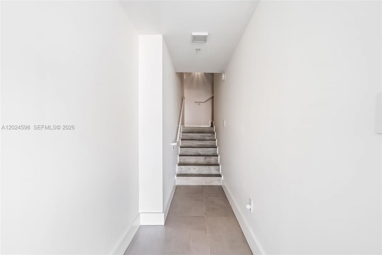 400 Sunny Isles Blvd, Unit 1202, Sunny Isles Beach, FL 33160 Photo