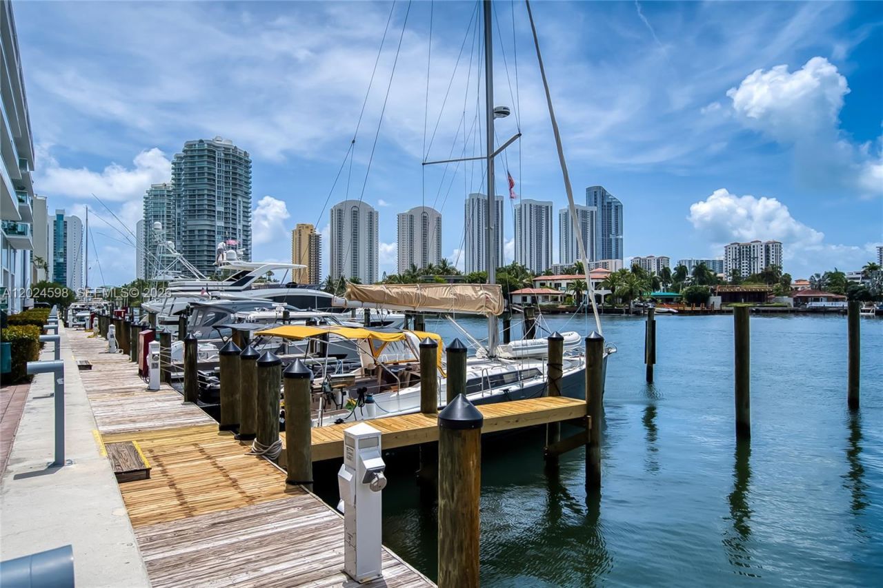400 Sunny Isles Blvd, Unit 1202, Sunny Isles Beach, FL 33160 Photo