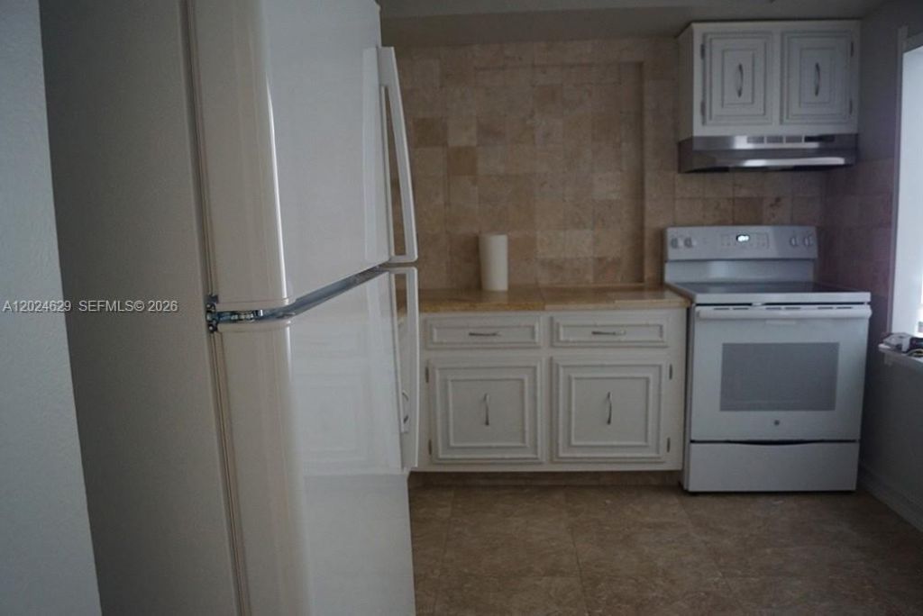 801 Three Islands Blvd , Unit 312, Hallandale Beach, FL 33009 Photo