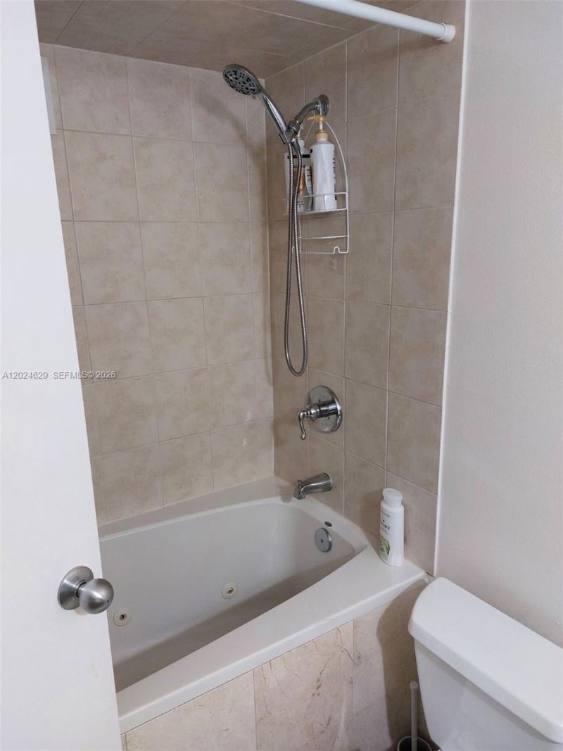 801 Three Islands Blvd , Unit 312, Hallandale Beach, FL 33009 Photo