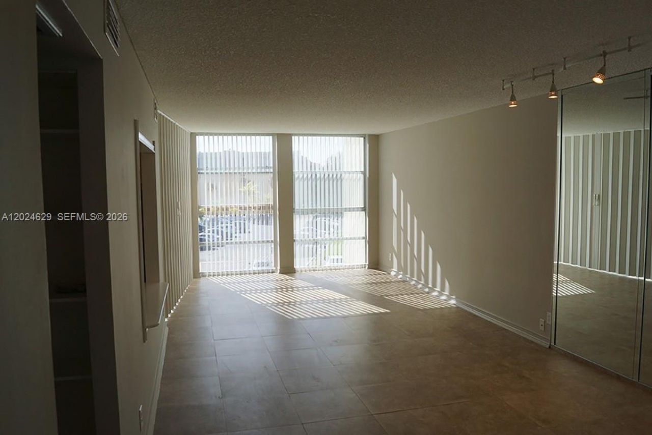 801 Three Islands Blvd , Unit 312, Hallandale Beach, FL 33009 Photo