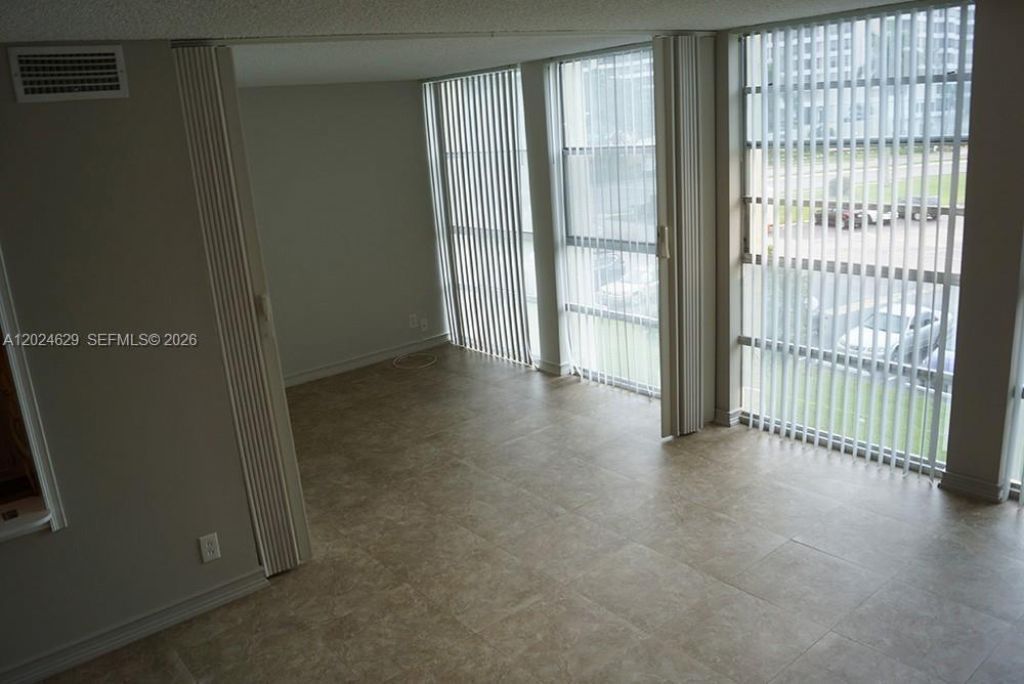 801 Three Islands Blvd , Unit 312, Hallandale Beach, FL 33009 Photo