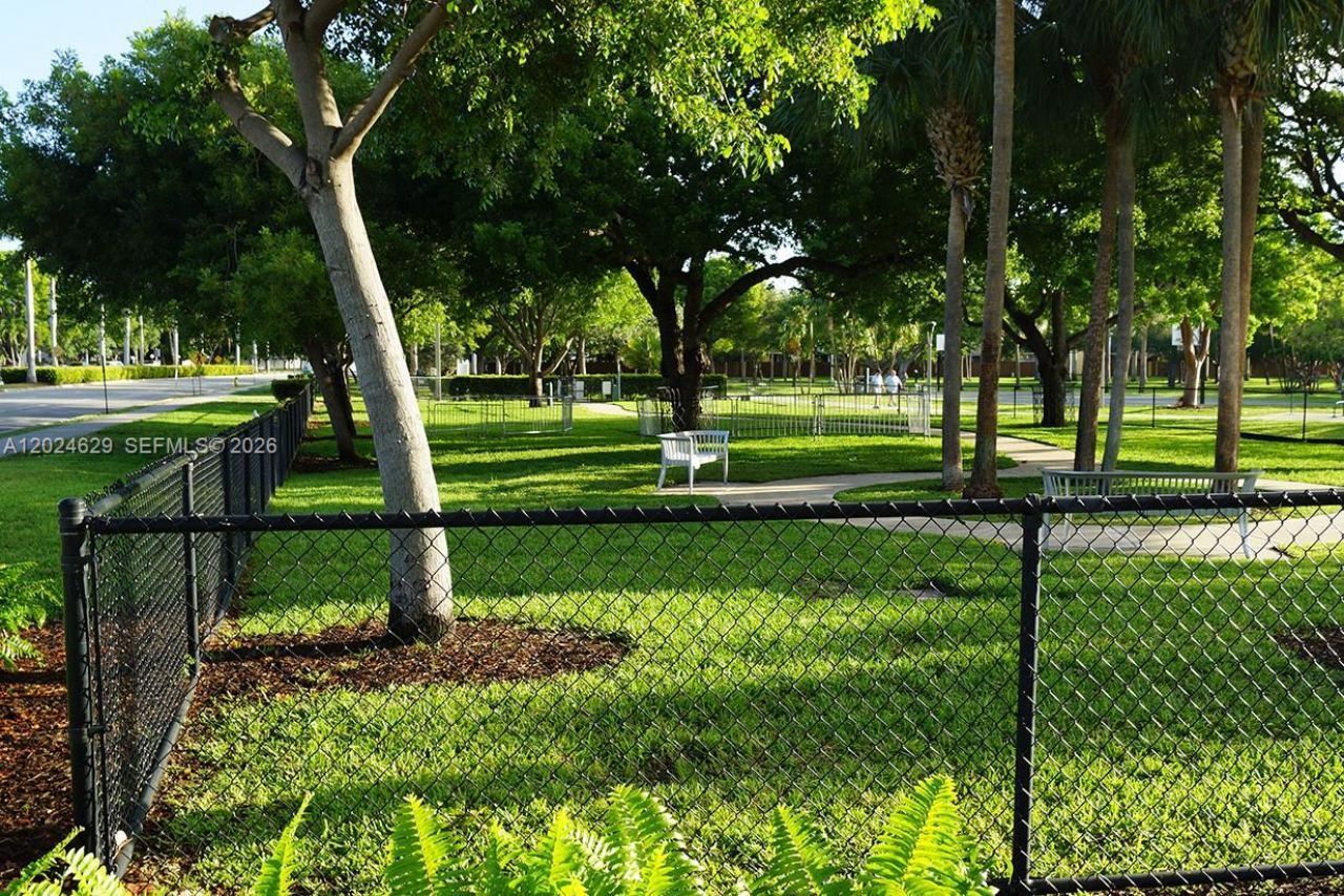801 Three Islands Blvd , Unit 312, Hallandale Beach, FL 33009 Photo