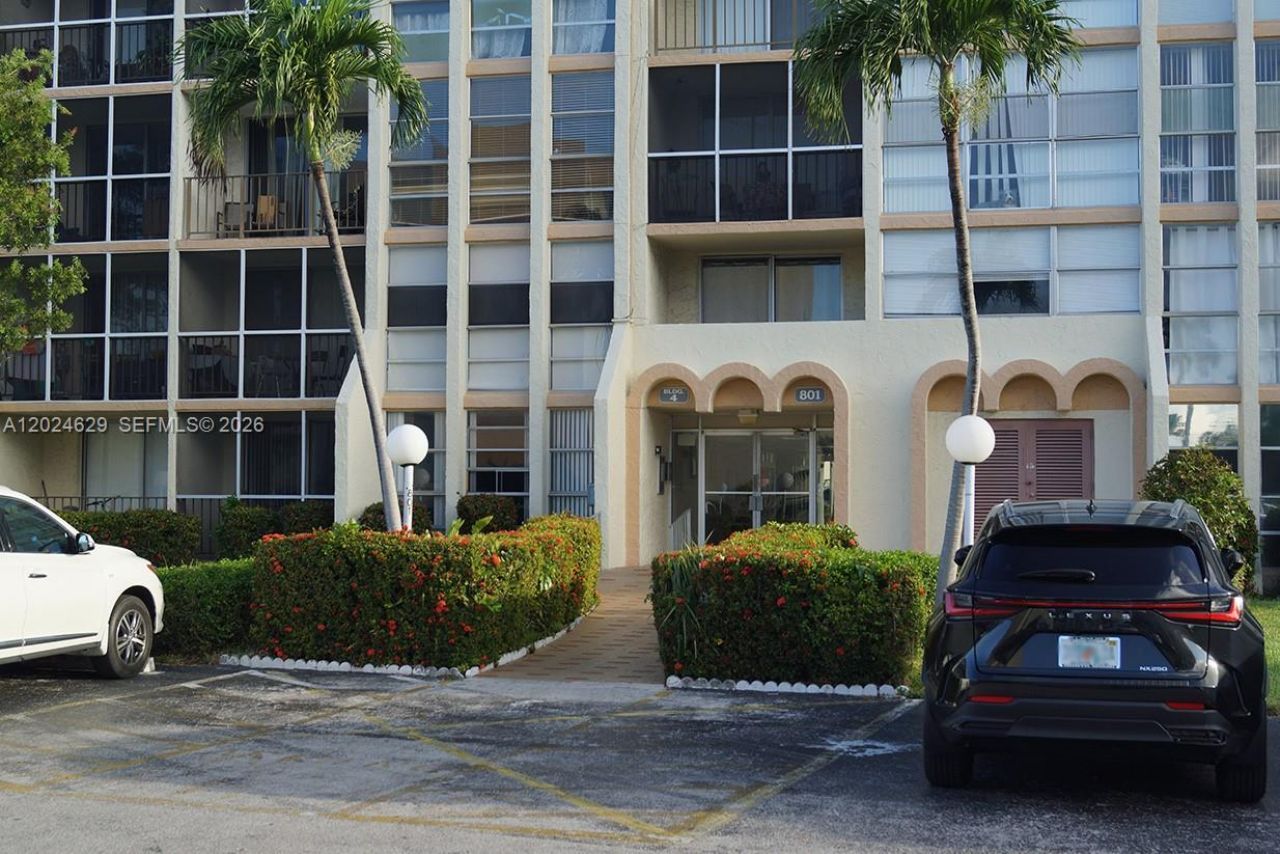 801 Three Islands Blvd , Unit 312, Hallandale Beach, FL 33009 Photo