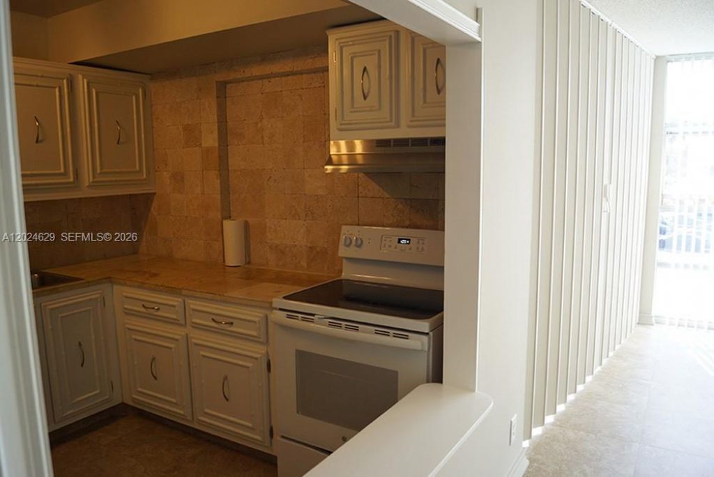 801 Three Islands Blvd , Unit 312, Hallandale Beach, FL 33009 Photo