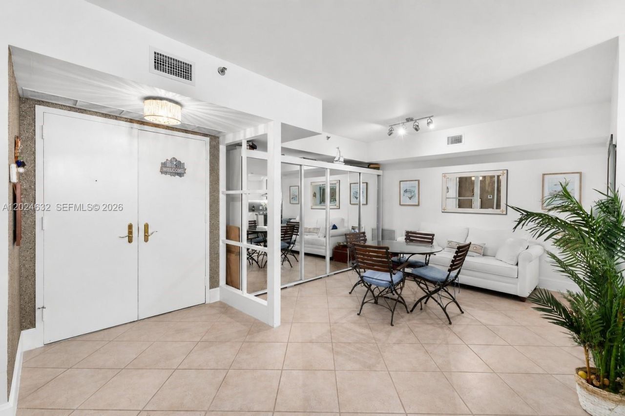 20281 E Country Club Dr, Unit 510, Aventura, FL 33180 Photo