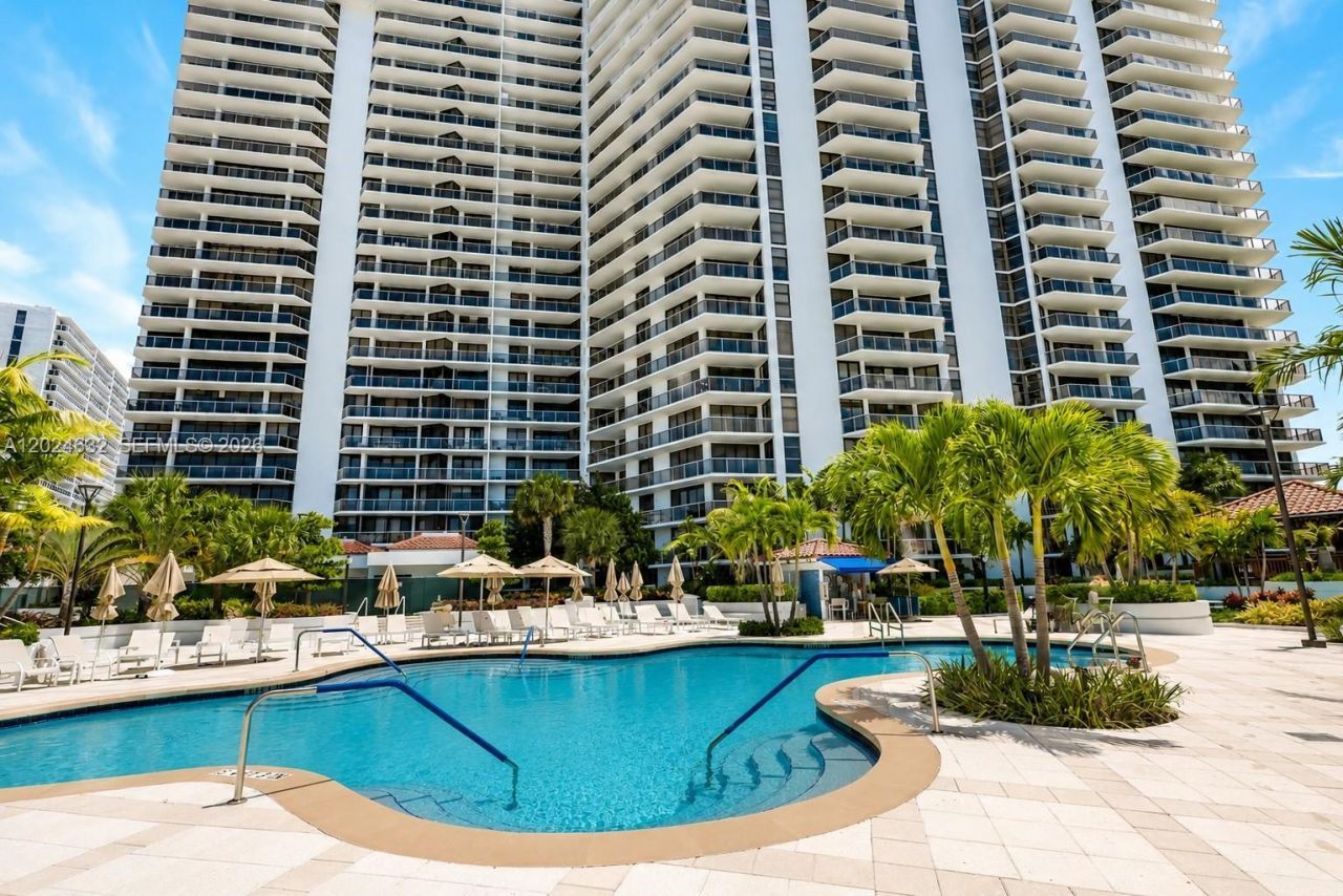 20281 E Country Club Dr, Unit 510, Aventura, FL 33180 Photo