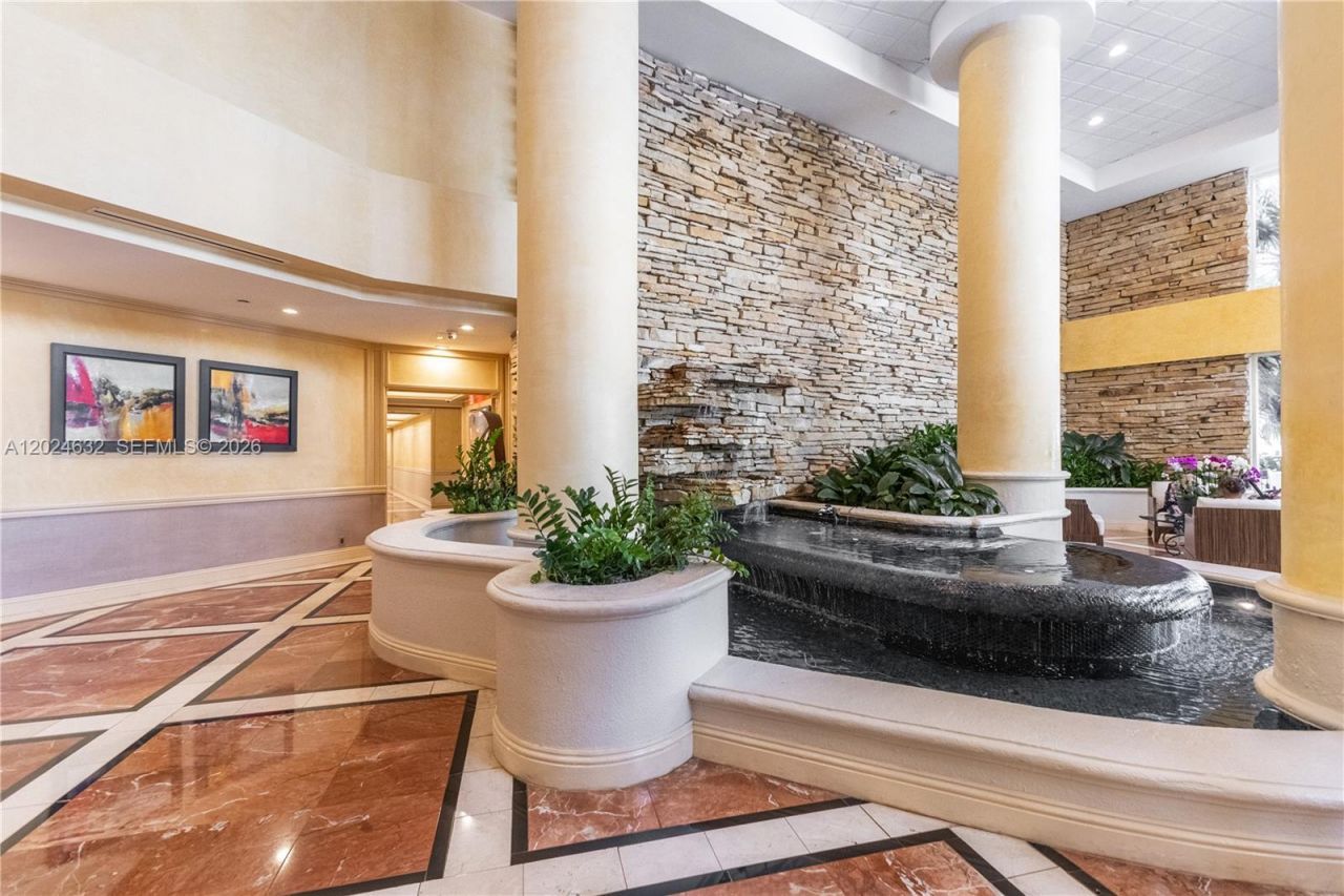 20281 E Country Club Dr, Unit 510, Aventura, FL 33180 Photo