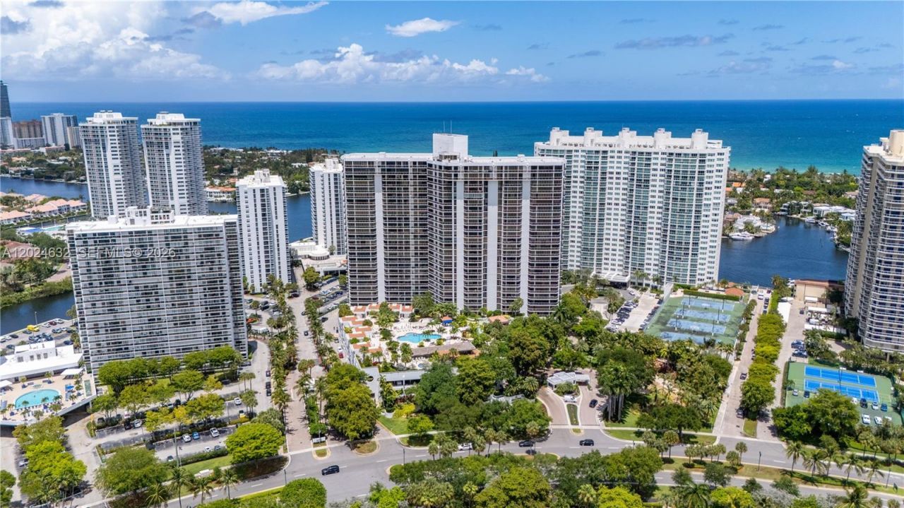 20281 E Country Club Dr, Unit 510, Aventura, FL 33180 Photo