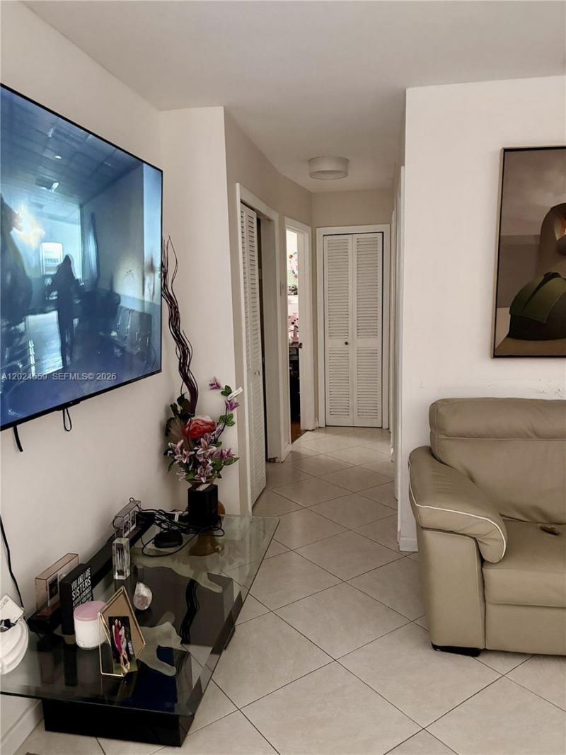 344 SW 1st St , Unit 9, Pompano Beach, FL 33060 Photo