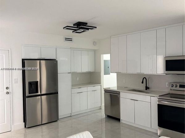 10185 Collins Ave , Unit 1022, Bal Harbour, FL 33154