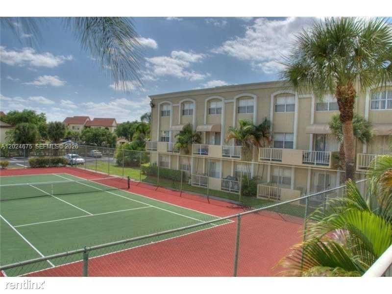 18111 NW 68th Ave, Unit F203, Hialeah, FL 33015 Photo