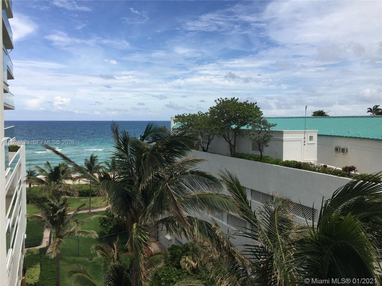 16485 Collins Ave , Unit 538, Sunny Isles Beach, FL 33160 Photo