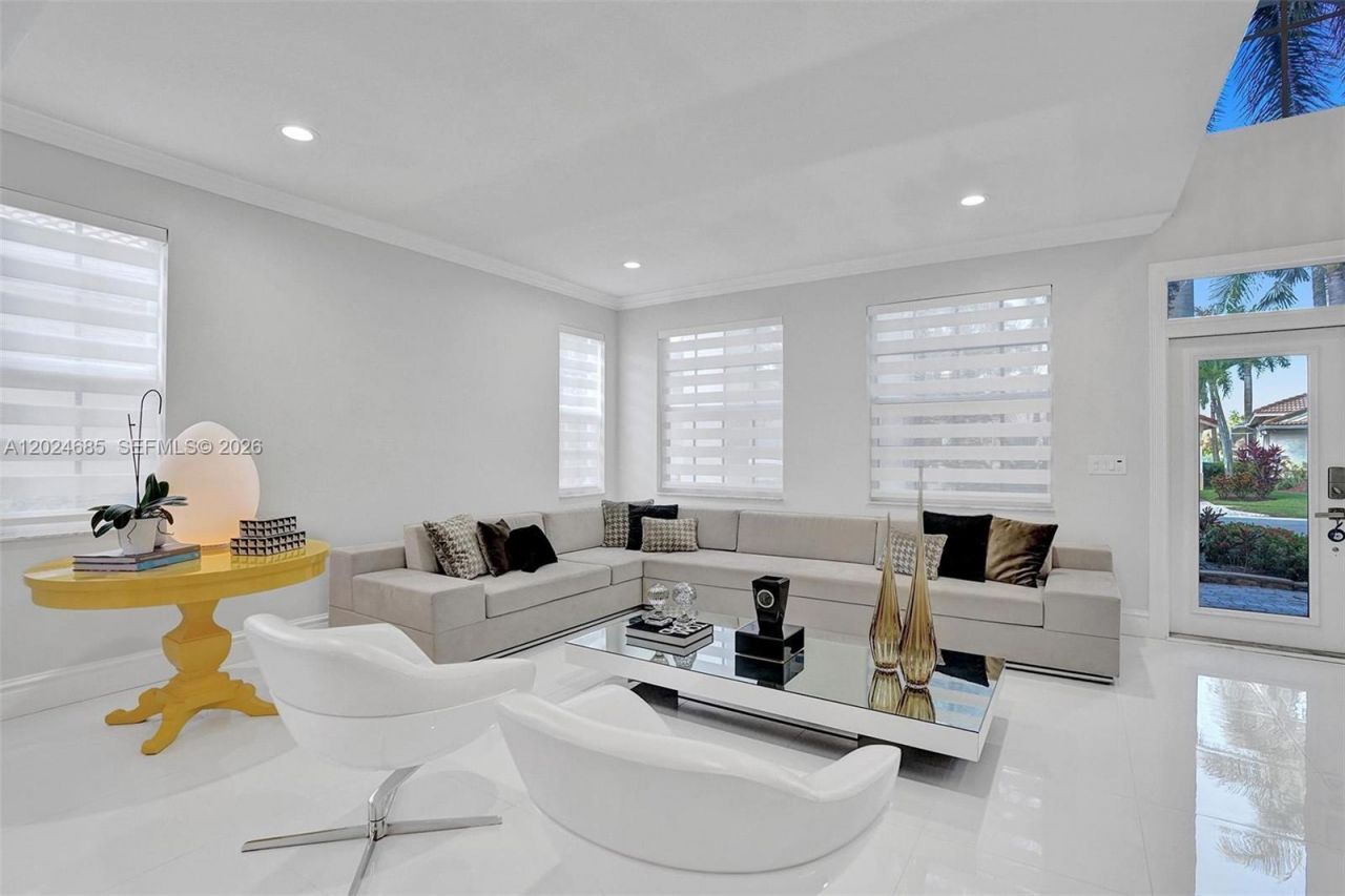 2526 Hunters Run Way , Weston, FL 33327 Photo