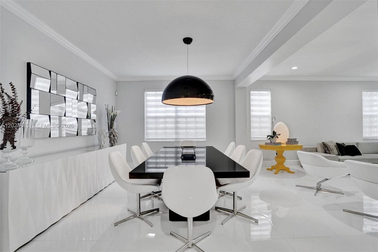 2526 Hunters Run Way , Weston, FL 33327 Photo