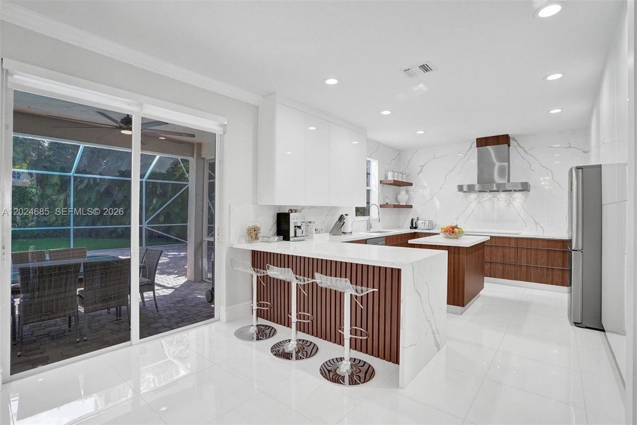 2526 Hunters Run Way , Weston, FL 33327 Photo