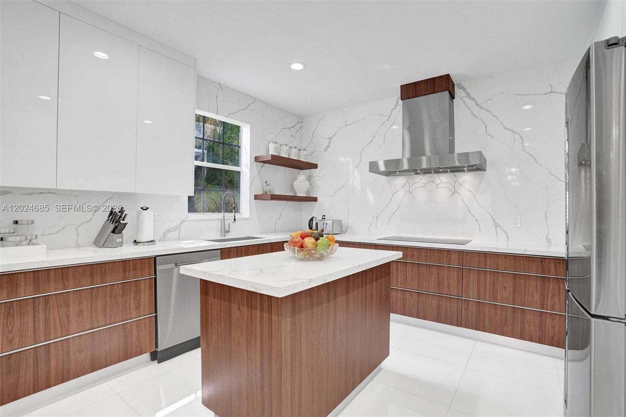2526 Hunters Run Way , Weston, FL 33327 Photo
