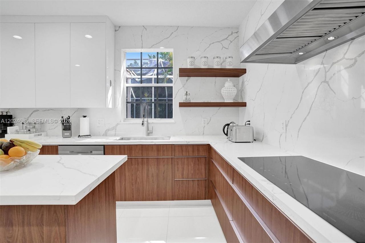 2526 Hunters Run Way , Weston, FL 33327 Photo