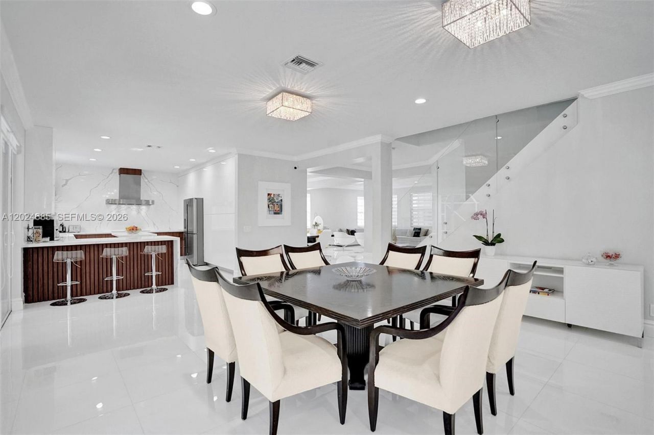 2526 Hunters Run Way , Weston, FL 33327 Photo