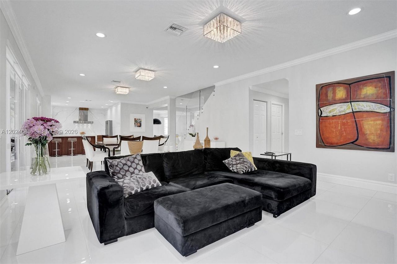 2526 Hunters Run Way , Weston, FL 33327 Photo