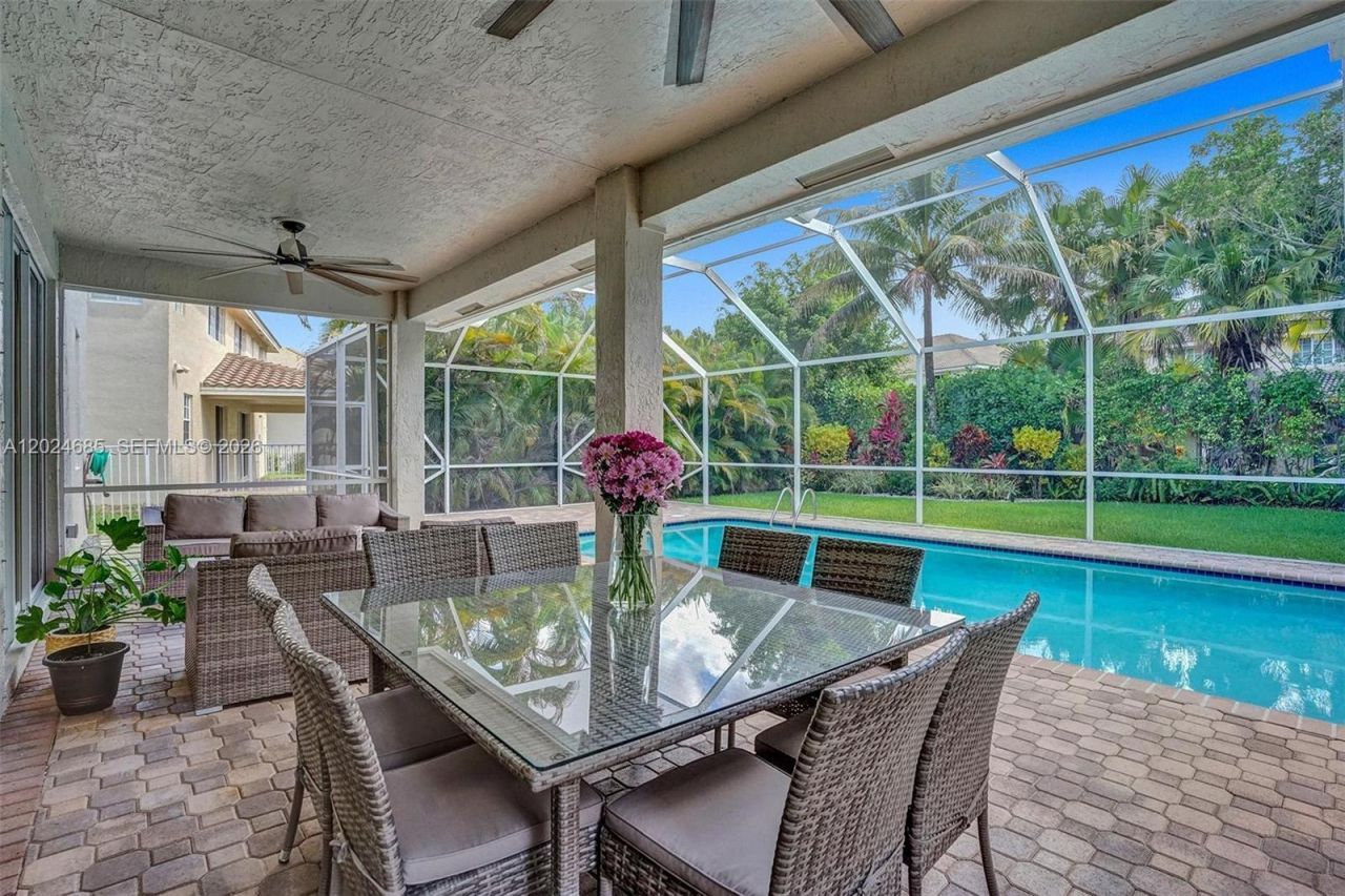 2526 Hunters Run Way , Weston, FL 33327 Photo
