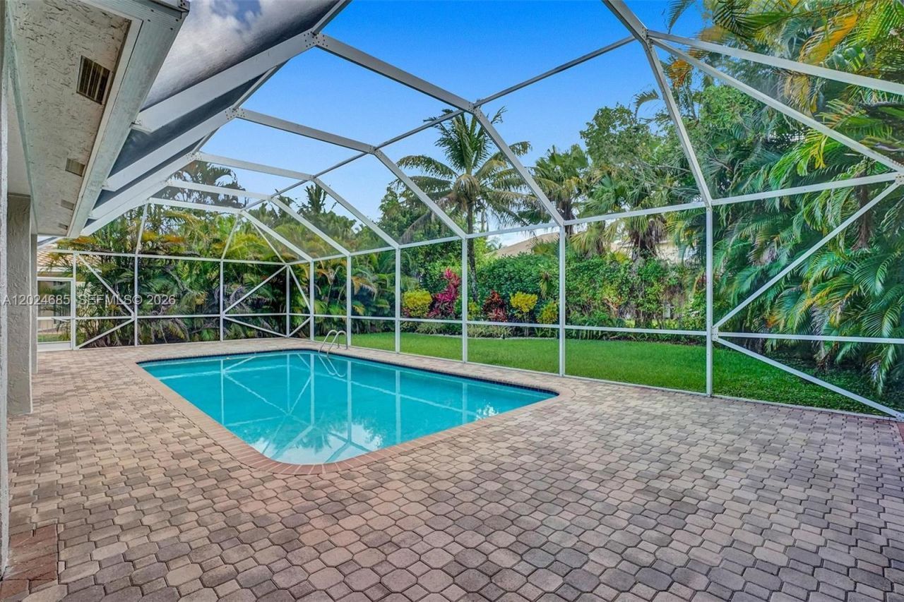 2526 Hunters Run Way , Weston, FL 33327 Photo