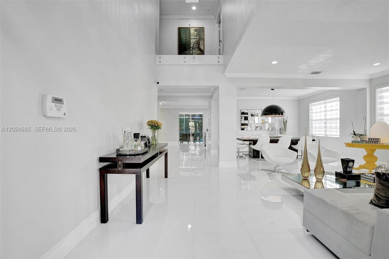 2526 Hunters Run Way , Weston, FL 33327 Photo