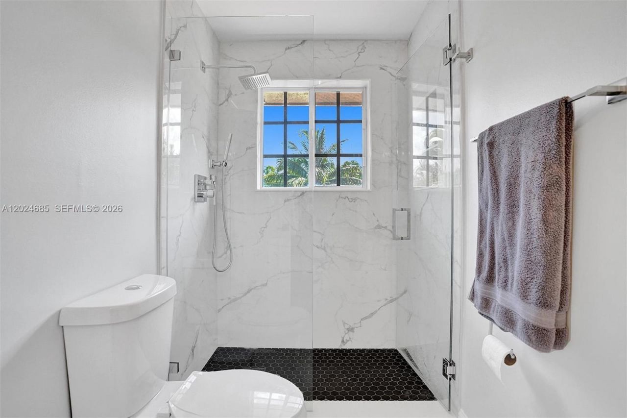 2526 Hunters Run Way , Weston, FL 33327 Photo