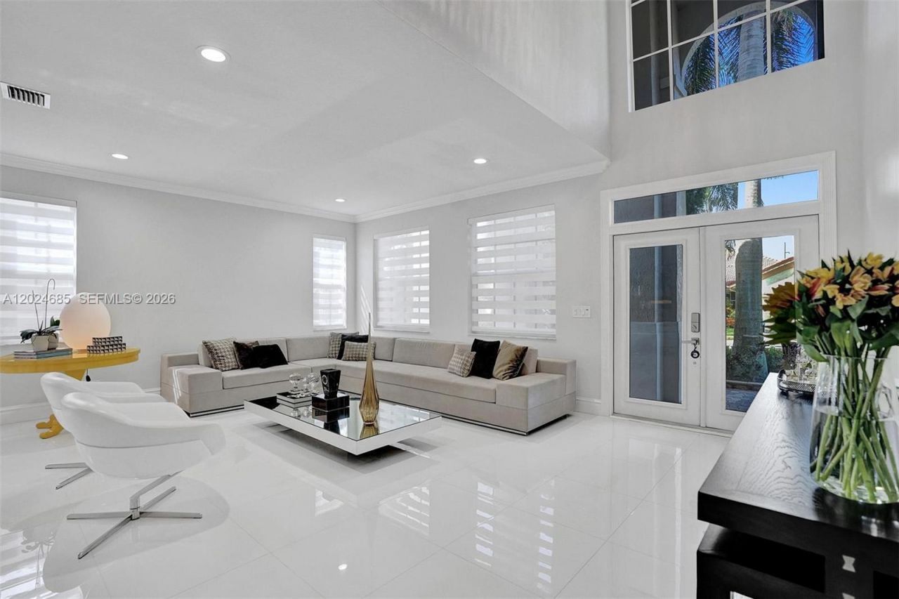 2526 Hunters Run Way , Weston, FL 33327 Photo