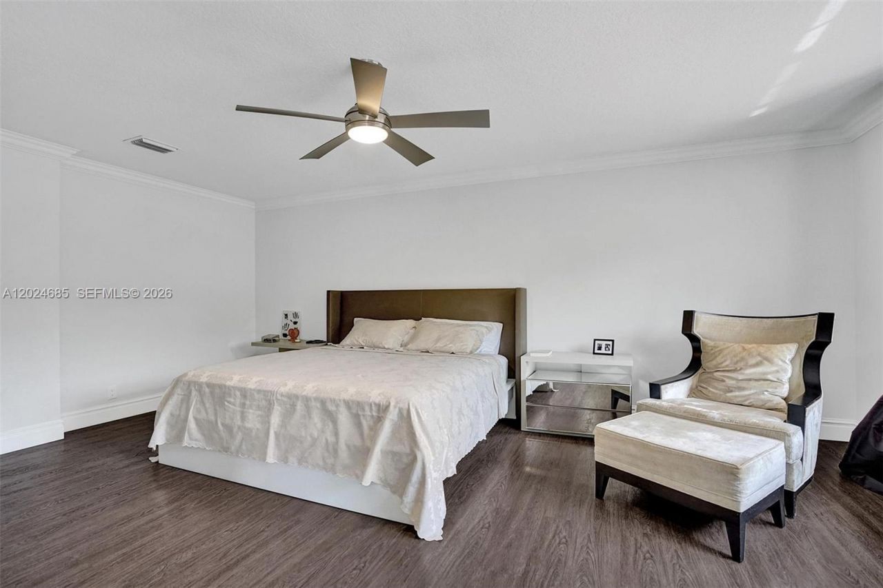 2526 Hunters Run Way , Weston, FL 33327 Photo