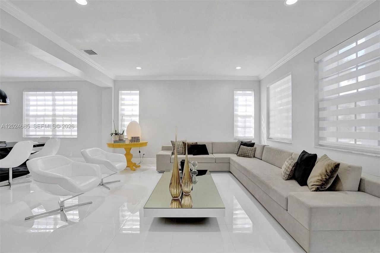2526 Hunters Run Way , Weston, FL 33327 Photo