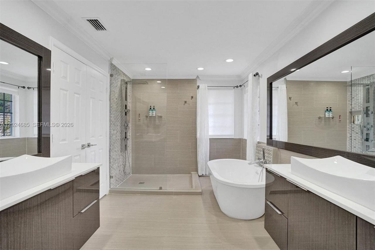 2526 Hunters Run Way , Weston, FL 33327 Photo