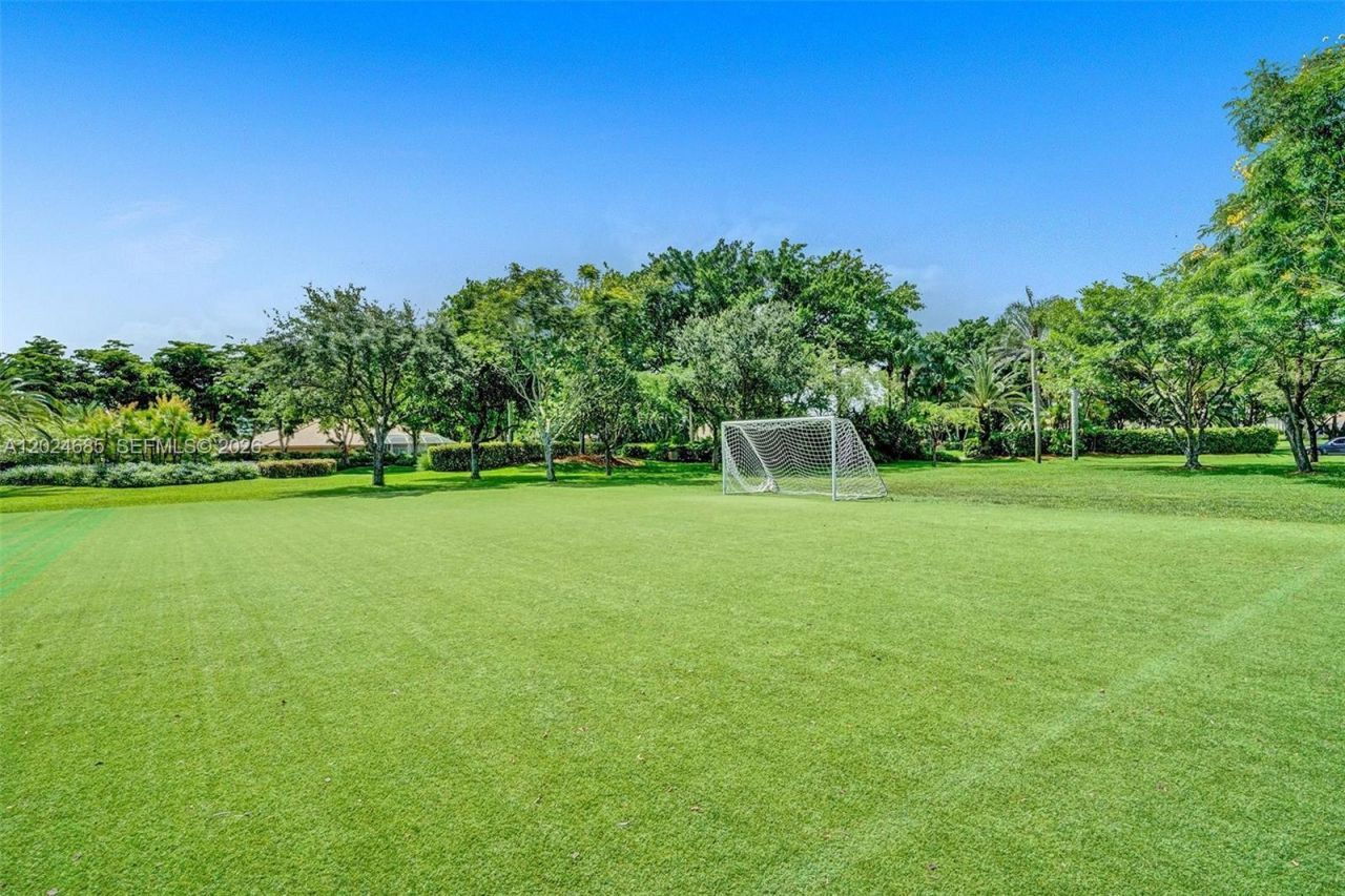 2526 Hunters Run Way , Weston, FL 33327 Photo