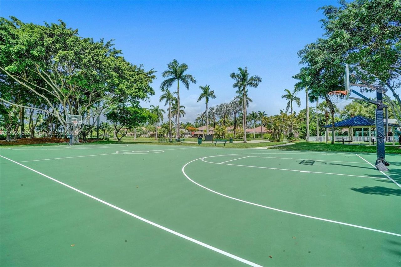 2526 Hunters Run Way , Weston, FL 33327 Photo
