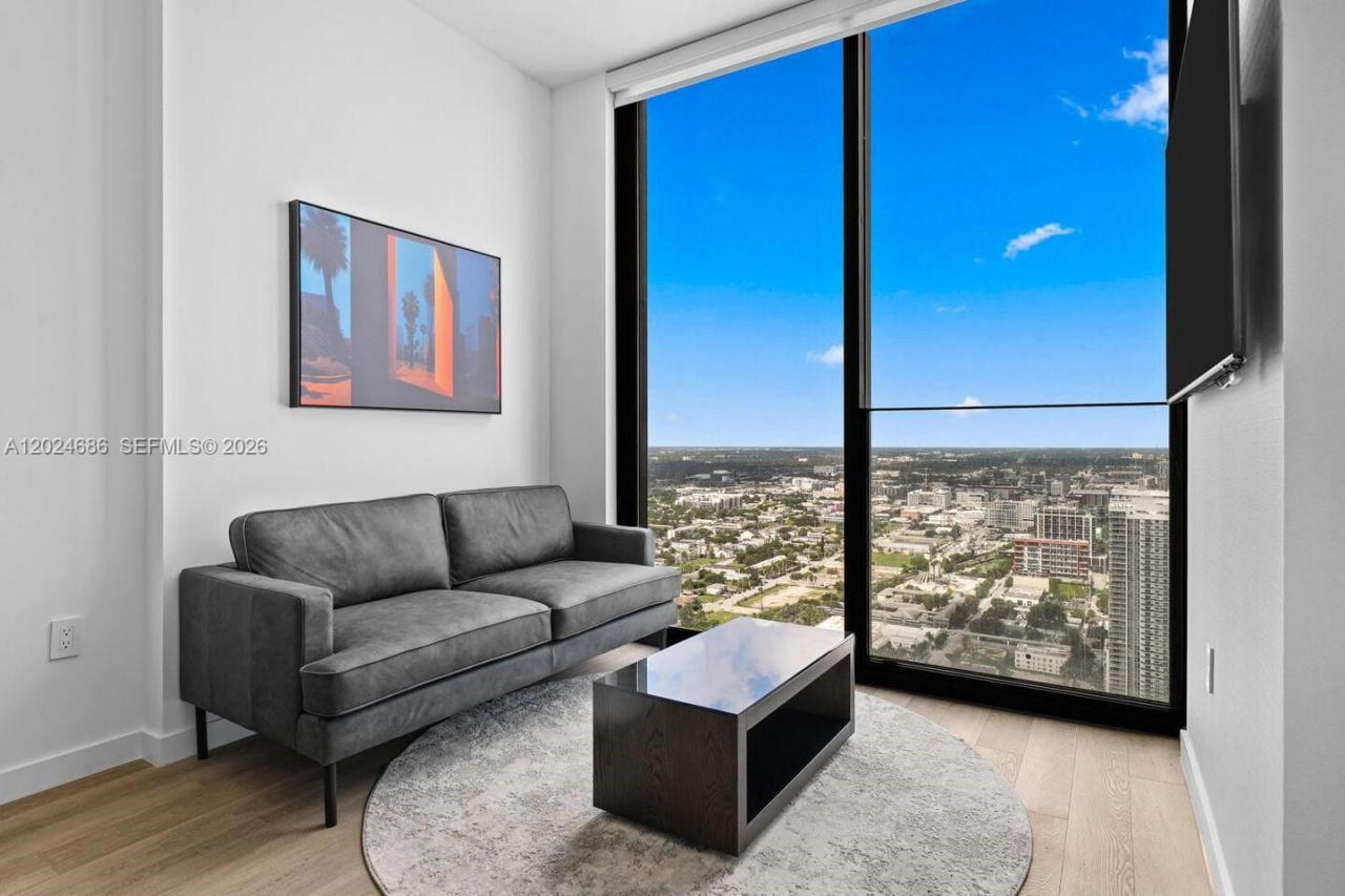 20 NE 11 St, Unit 4501, Miami, FL 33132 Photo