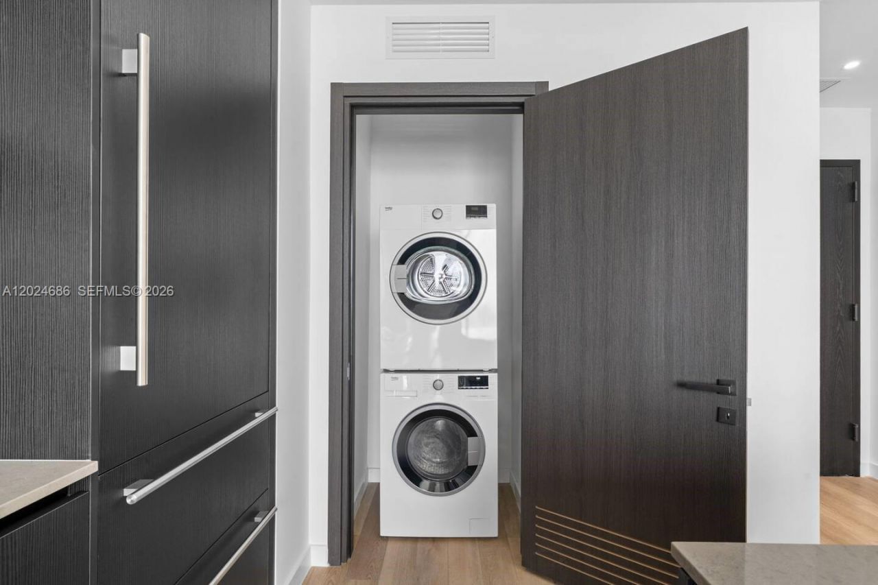 20 NE 11 St, Unit 4501, Miami, FL 33132 Photo