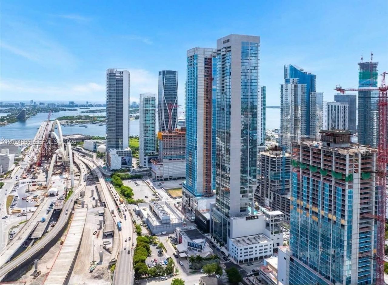 20 NE 11 St, Unit 4501, Miami, FL 33132 Photo