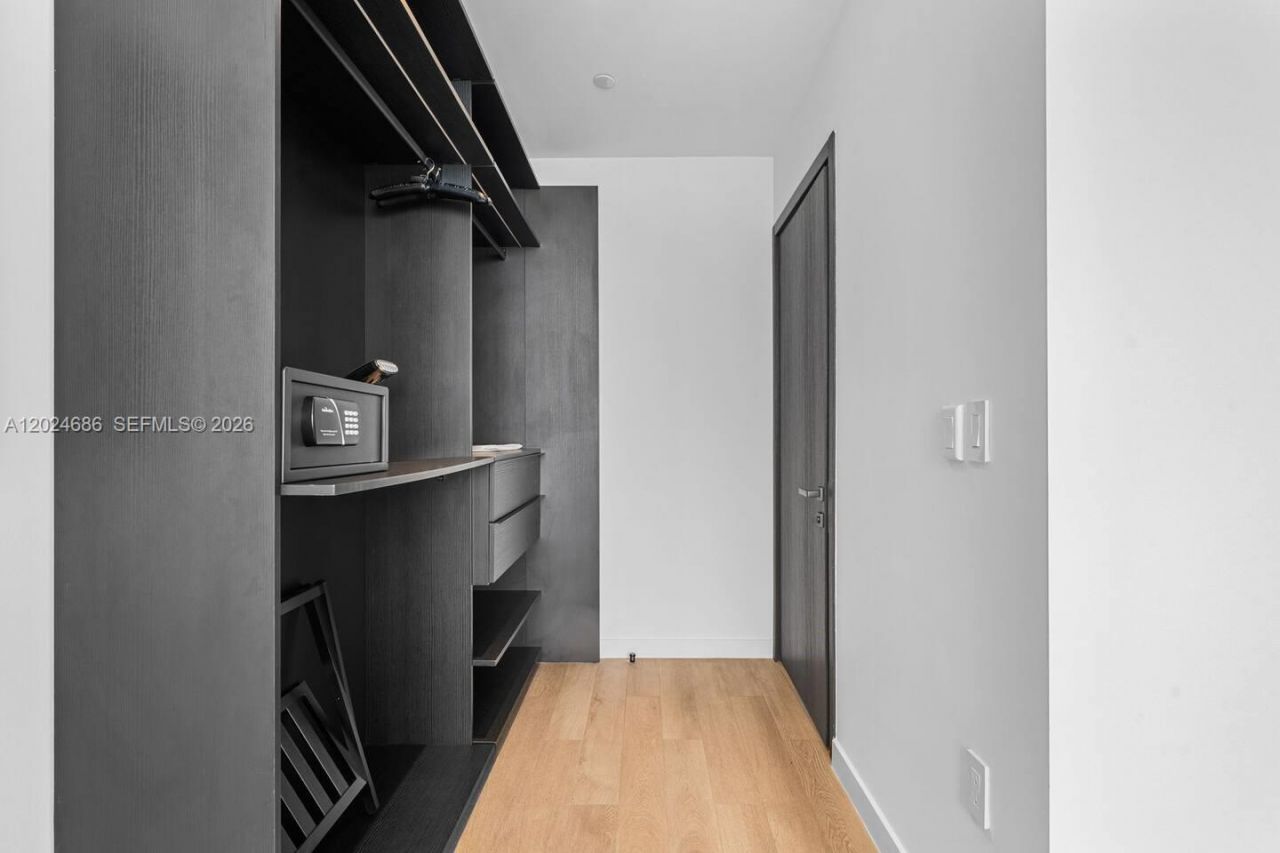 20 NE 11 St, Unit 4501, Miami, FL 33132 Photo