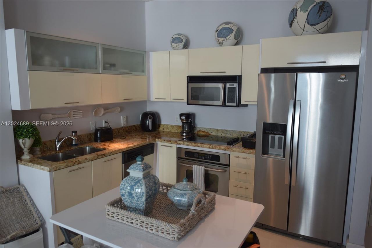 3180 SW 22nd Ter , Unit PH203, Miami, FL 33145 Photo