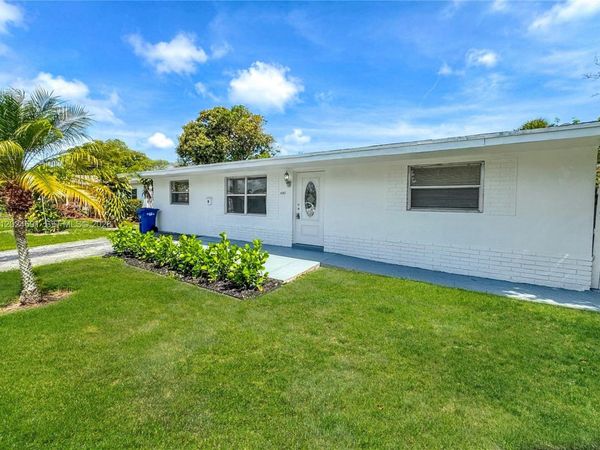 4361 NW 25th Pl , Lauderhill, FL 33313