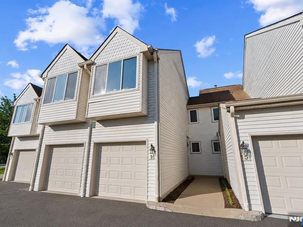 16 Franklin Court, Montville Township, NJ 07045