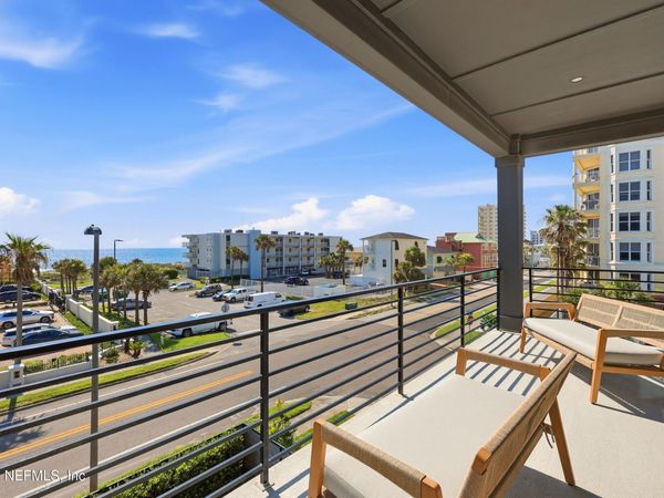 105 N 11TH Avenue, Jacksonville Beach, FL 32250